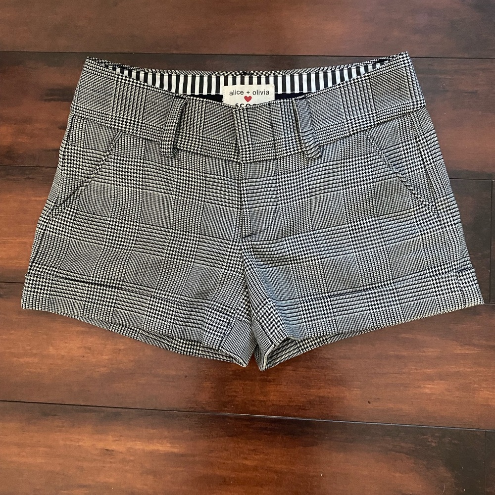 Alice + Olivia Black and White Glen Plaid High Waist Tailored Shorts Size 2